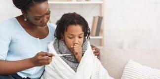Crianças estão sendo contagiadas por gripe na Paraíba criança com gripe