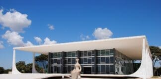 STF Retoma Interrogatórios da Trama Golpista de Bolsonaro