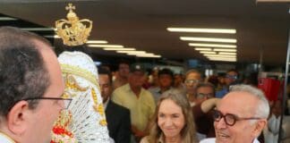 Imagem centenária de Nossa Senhora das Neves visita Prefeitura de João Pessoa antes do aniversário de 440 anos
