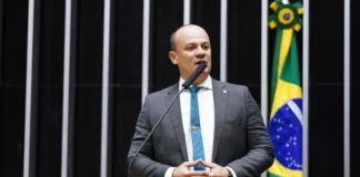 Cabo Gilberto critica uso de tornozeleira em senador e fala em “ditadura da toga”
