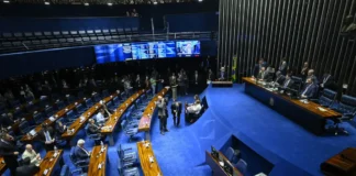 Senado aprova isenção de Imposto de Renda para quem ganha até R$ 3.036 a partir de 2025
