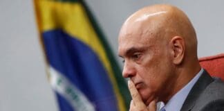 Moraes autoriza visita de Tarcísio a Bolsonaro em prisão domiciliar