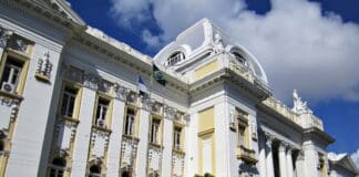 Concurso TJPE 2025 encerra inscrições hoje com salários de até R$ 7,6 mil
