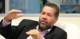 CPMI do INSS vai ouvir Carlos Lupi sobre fraudes bilionárias em descontos de aposentados