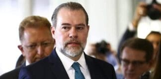 Dias Toffoli dá 10 dias para Câmara responder sobre PEC da Blindagem após ação de Kim Kataguiri