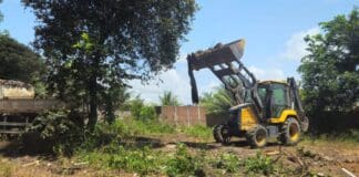 Sudema derruba construções irregulares em área de preservação em João Pessoa