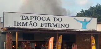 Incêndio assusta clientes e destrói parte da Tapioca do Irmão Firmino em Cajá