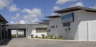 Escândalo na Sílvio Porto: detento é flagrado usando computador com internet dentro da penitenciária