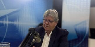 João Azevêdo diz que impasse com Cícero Lucena está superado e confirma pré-candidatura ao Senado em 2026