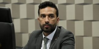 Paraibano Anderson Sampaio é exonerado do FNDE em meio à ofensiva do governo contra indicações do Centrão