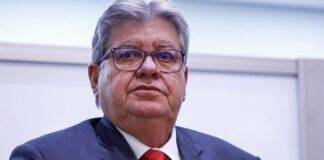João Azevêdo quebra o silêncio: reunião com Léo Bezerra expõe impasse sobre comando do PSB em João Pessoa