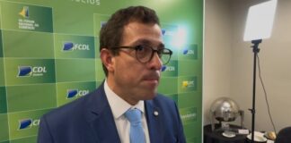 Gervásio Maia surpreende e pede para sair da direção do PSB na Paraíba