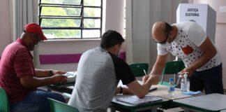 João Azevêdo sanciona lei que garante meia-entrada vitalícia a mesários e auxiliares eleitorais na Paraíba