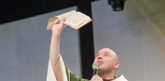 Frei Gilson recebe Título de Cidadão Pessoense em homenagem